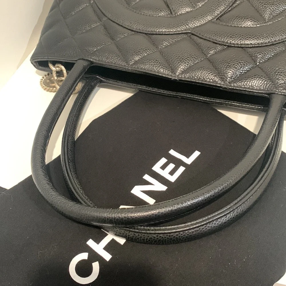 CHANEL Caviar Leather Black Quilted Silver Medallion Tote Bag Classic Luxury Y2K